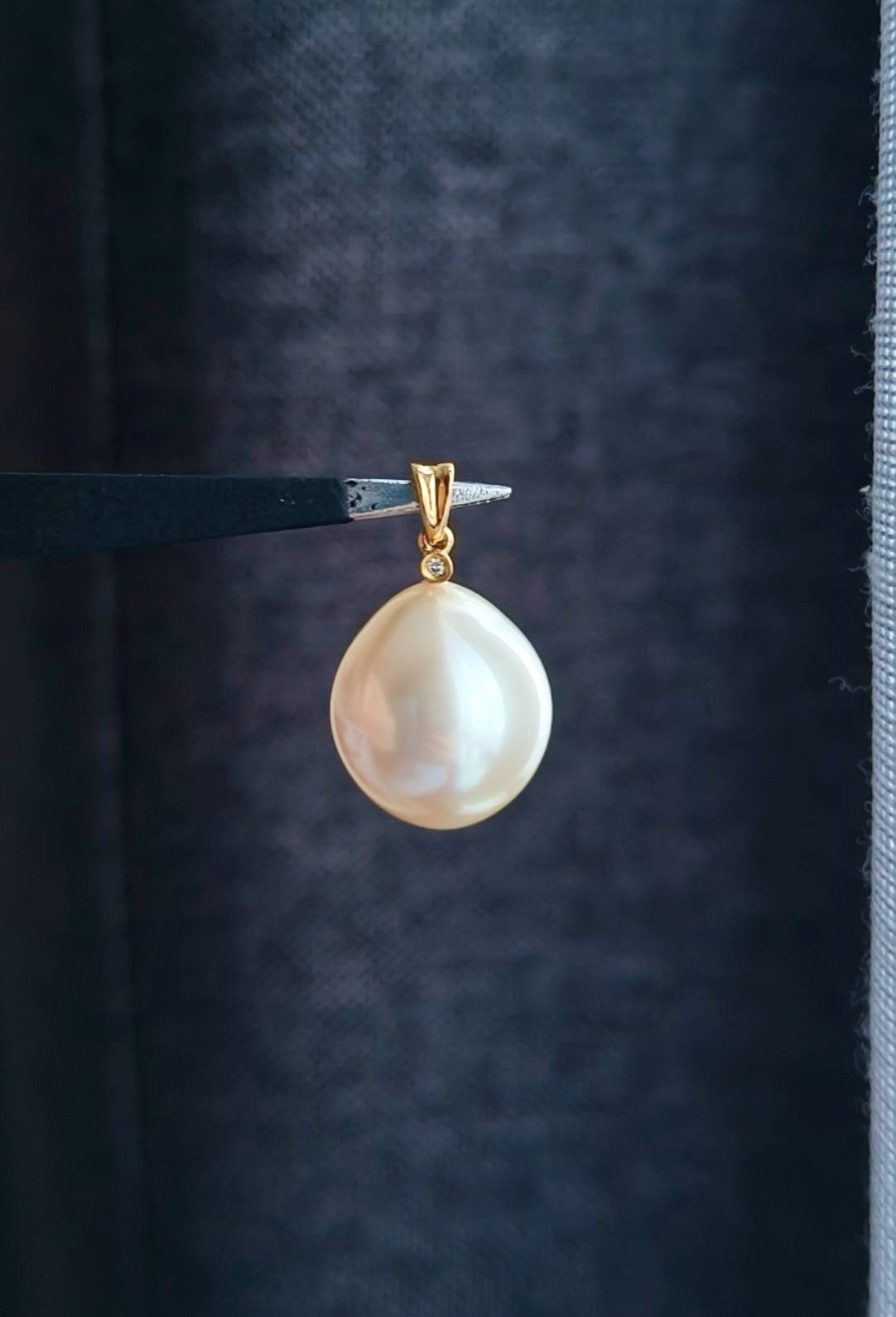 38 Ratti Cream South Sea Myiek Pearl Earrings
